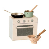 Miniature Dollhouse Stove and Cooking Set