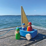 Wooden Land Yacht and Four Peg Friends