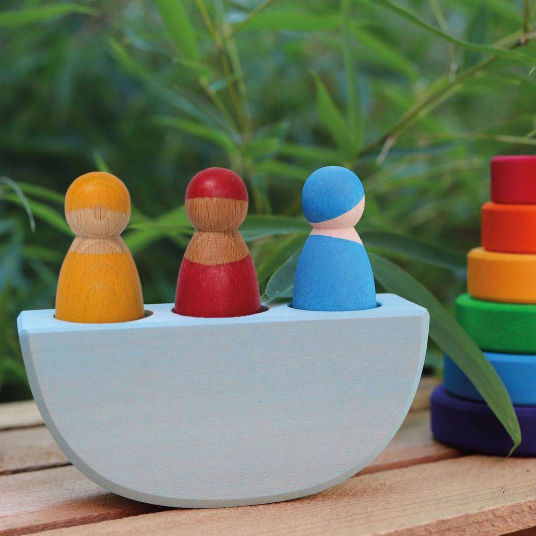 Wooden Boat With 3 Peg Friends