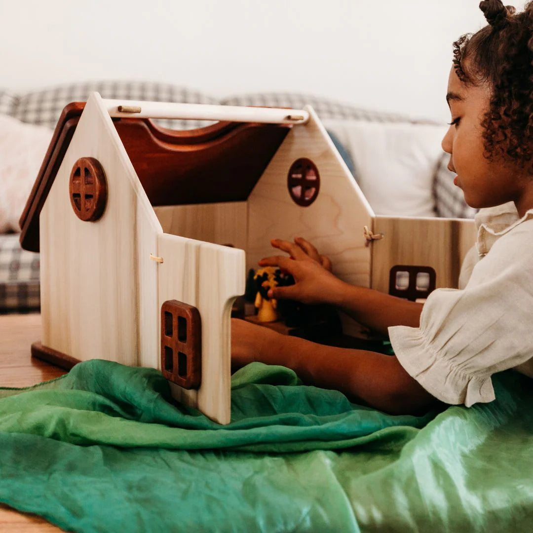 Thimbleberry Cottage - Classic Wooden Dollhouse