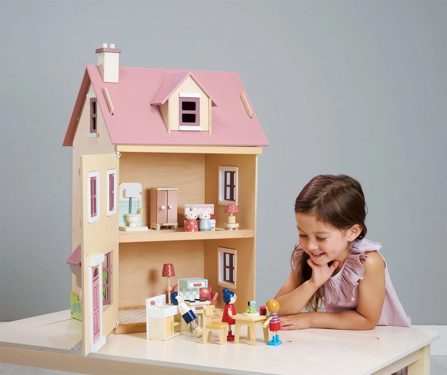 Foxtail Villa Wooden Dollhouse