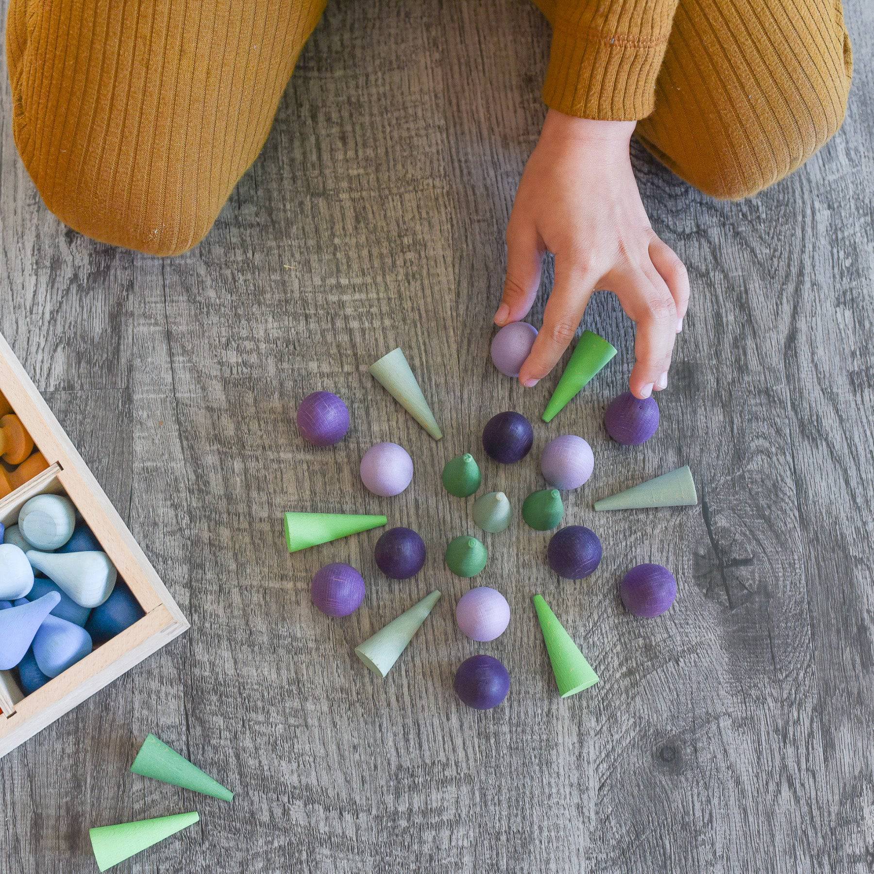 Wooden Mandala Set, Purple Eggs